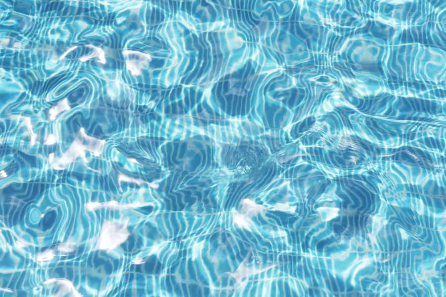 プール 水面 プールの水面